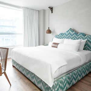 Camera standard con letto queen size